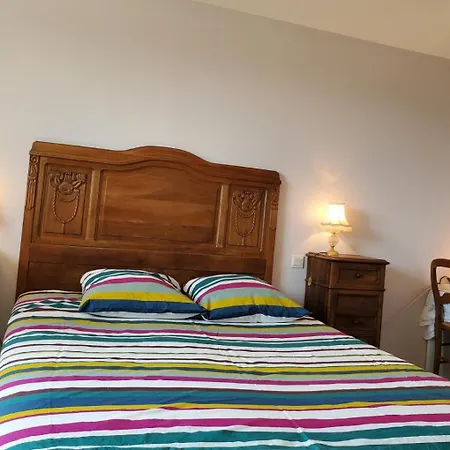 Climatisee Avec Piscine Pres De La B&B